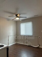 2957-2959-2959 E 11th Ave in Columbus, OH - Foto de edificio - Building Photo
