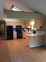 42 Pond St, Unit 1stFloor in Beverly, MA - Building Photo