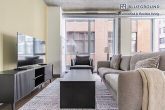 601 W Jackson Blvd in Chicago, IL - Building Photo - Building Photo