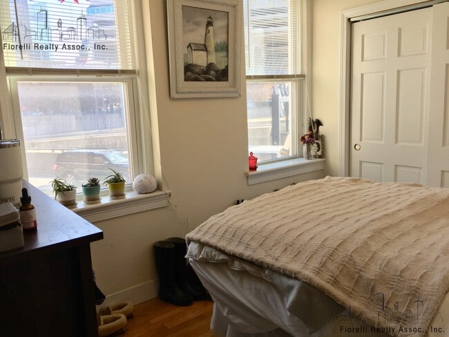 39 Stillman St, Unit 1 in Boston, MA - Building Photo - Building Photo
