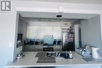 50-650 Eglinton Ave W in Mississauga, ON - Building Photo - Building Photo