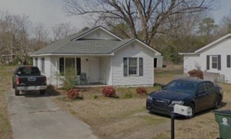 110 1st St in Erwin, NC - Building Photo