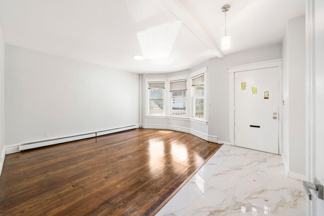 69 Marion Ave, Unit 1 in Newark, NJ - Building Photo - Building Photo