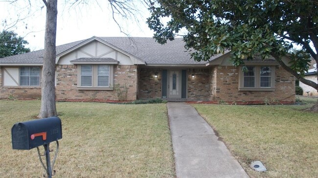 property at 1025 Cloverdale Ln