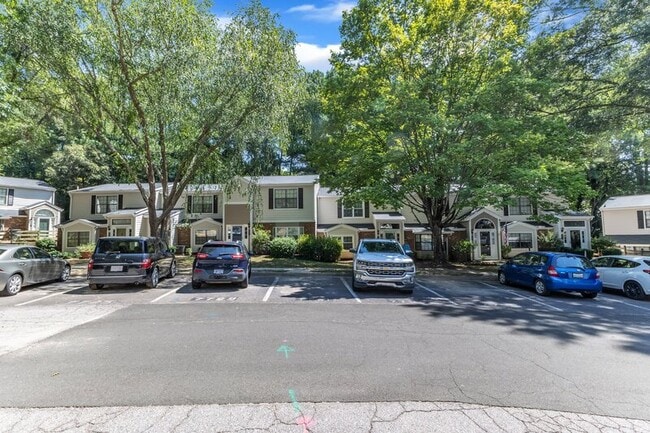 7731 Falcon Rest Cir in Raleigh, NC - Building Photo - Building Photo