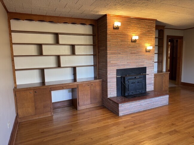 5804 Elkin Hwy in North Wilkesboro, NC - Building Photo - Building Photo