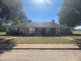 136 Katy St in China Spring, TX - Building Photo
