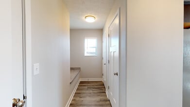 1684 NW 50th St in Lincoln, NE - Building Photo - Building Photo