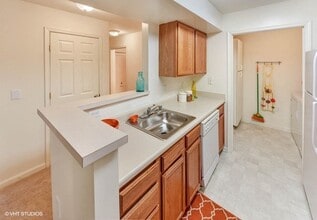 The Residences at the Manor Apartments in Frederick, MD - Foto de edificio - Building Photo