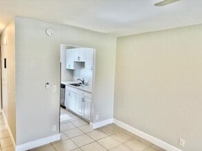 550 SW 2nd Ave in Boca Raton, FL - Foto de edificio - Building Photo