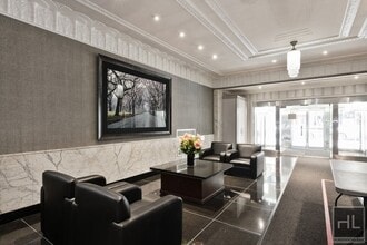 Christopher Street, Unit 5H in New York, NY - Foto de edificio - Building Photo