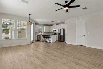 205 Daydream Ave in Yulee, FL - Building Photo - Building Photo