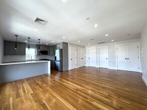 39 Rich St in Everett, MA - Building Photo - Building Photo