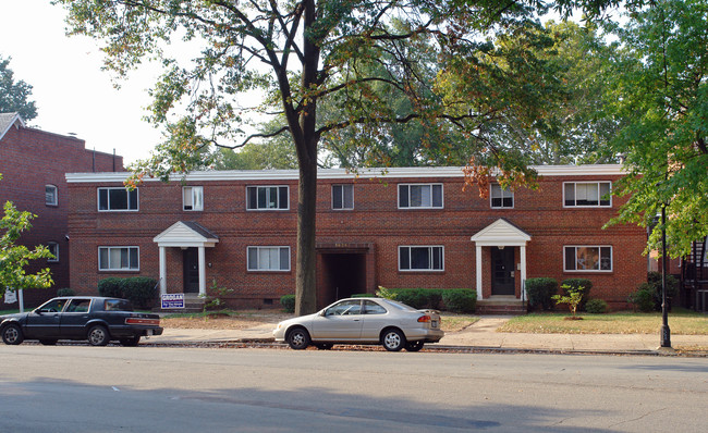 3025 Monument Avenue in Richmond, VA - Foto de edificio - Building Photo