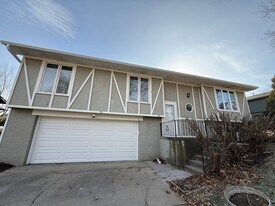 53 Penfro Dr in Iowa City, IA - Building Photo