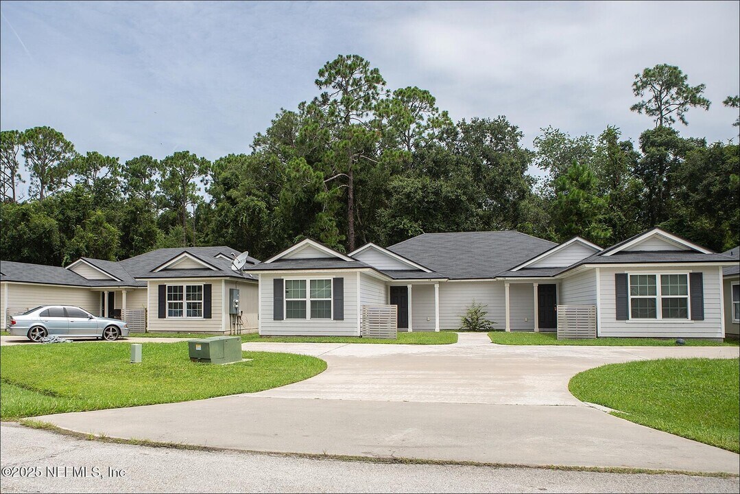 127 Plantation Point Dr in St. Augustine, FL - Building Photo