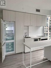 77-2677 Shuter St in Toronto, ON - Building Photo - Building Photo