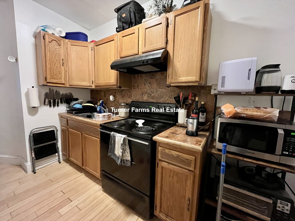 15 Higgins St, Unit A in Boston, MA - Building Photo