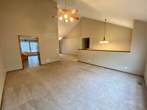 2300 Sumter Ct in Leavenworth, KS - Building Photo - Building Photo