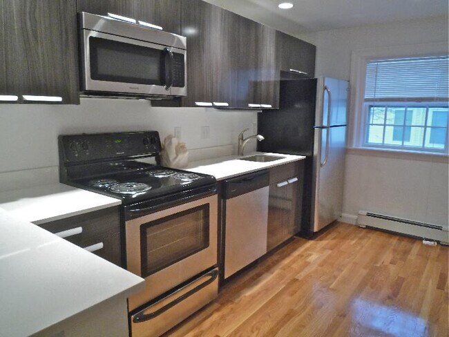 45 Wyman St, Unit #3