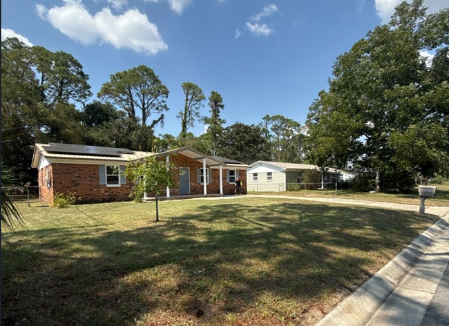 1003 Bartow Ave in Pensacola, FL - Building Photo - Building Photo