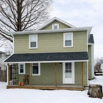 704 W Main St in Mount Joy, PA - Building Photo