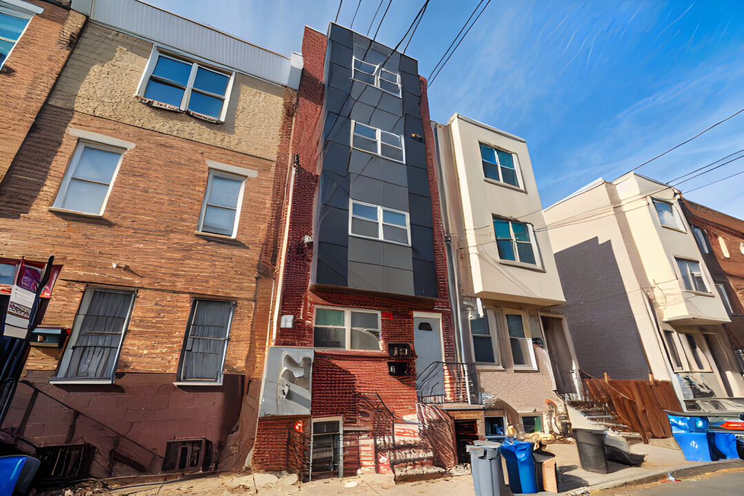 2214 N Camac St, Unit D in Philadelphia, PA - Building Photo