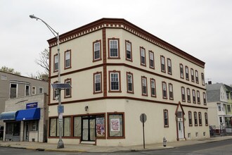 The Residence on 4th Ave in East Orange, NJ - Building Photo - Building Photo