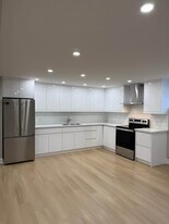 1418 Broderick St in Innisfil, ON - Building Photo