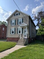 25 School St, Unit 25 in Windsor Locks, CT - Building Photo