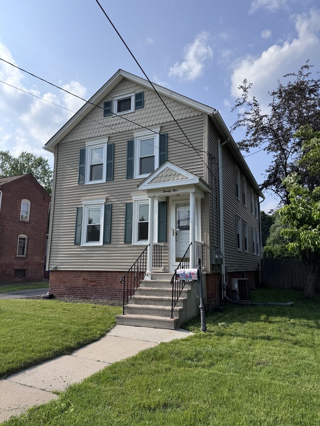 25 School St, Unit 25