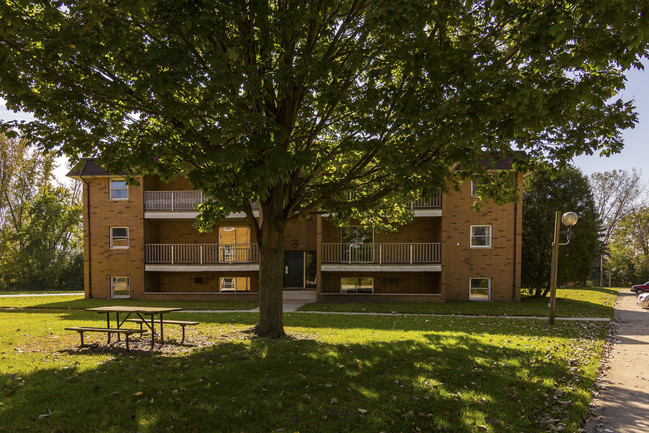 Canden Crossing in Portage, IN - Building Photo - Building Photo