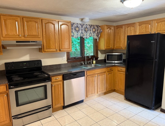 17 Circle Rd in Lexington, MA - Building Photo - Building Photo