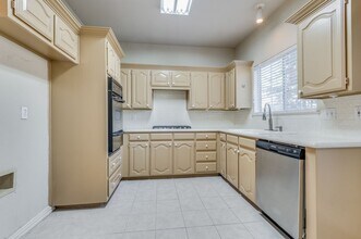 3147 Waterside Dr in Arlington, TX - Building Photo - Building Photo