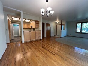 139 Wightman St in Ashland, OR - Building Photo - Building Photo