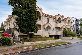 7236 Amigo Ave in Reseda, CA - Foto de edificio - Primary Photo