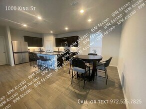1000 King St in Aubrey, TX - Building Photo - Building Photo
