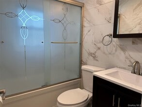 59 New Hampshire Ave in Massapequa, NY - Building Photo - Building Photo