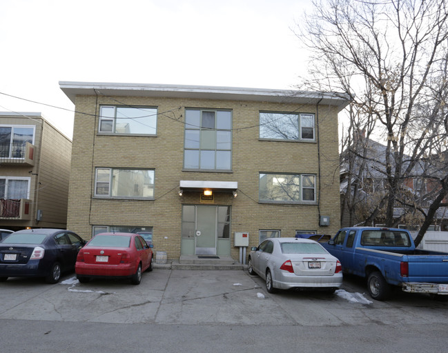 1719 10A St SW in Calgary, AB - Building Photo - Building Photo