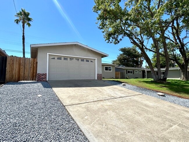 1320 Sheridan Ave in Roseville, CA - Building Photo - Building Photo