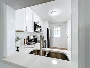 241 Menlo Park Ave in Davenport, FL - Building Photo - Building Photo