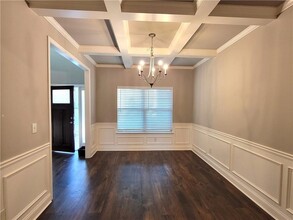 1866 Castleberry Ln in Buford, GA - Foto de edificio - Building Photo