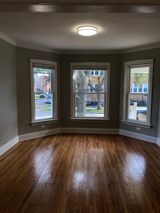 5124 N Claremont Ave in Chicago, IL - Building Photo