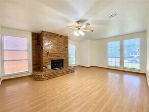 2313 Loretta Ln in Rowlett, TX - Building Photo - Building Photo