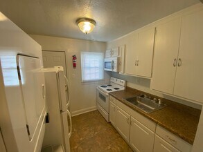 2504 Shenandoah Ave in Durham, NC - Building Photo - Building Photo