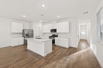 3551 Shearwater St in Fulshear, TX - Foto de edificio - Building Photo