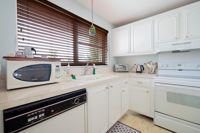 2008 S Federal Hwy in Boynton Beach, FL - Building Photo - Building Photo