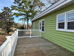 2213 Sloop Point Loop Rd in Hampstead, NC - Building Photo - Building Photo