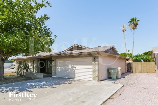 10612 N 47th Dr in Glendale, AZ - Building Photo - Building Photo