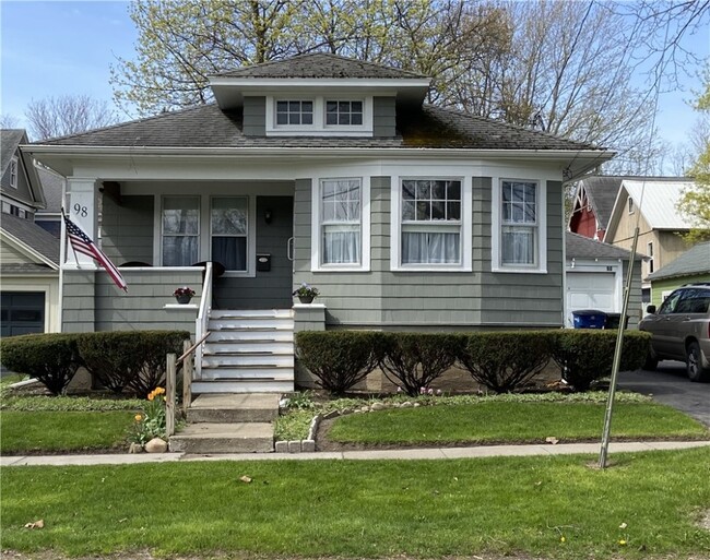 property at 98 Charlotte St